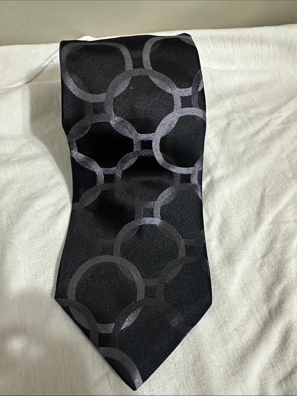 Kenneth Cole Reaction Black Tie with Tonal Circular Pattern